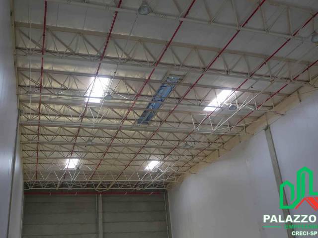 Galpão para Locação em Embu das Artes - 4