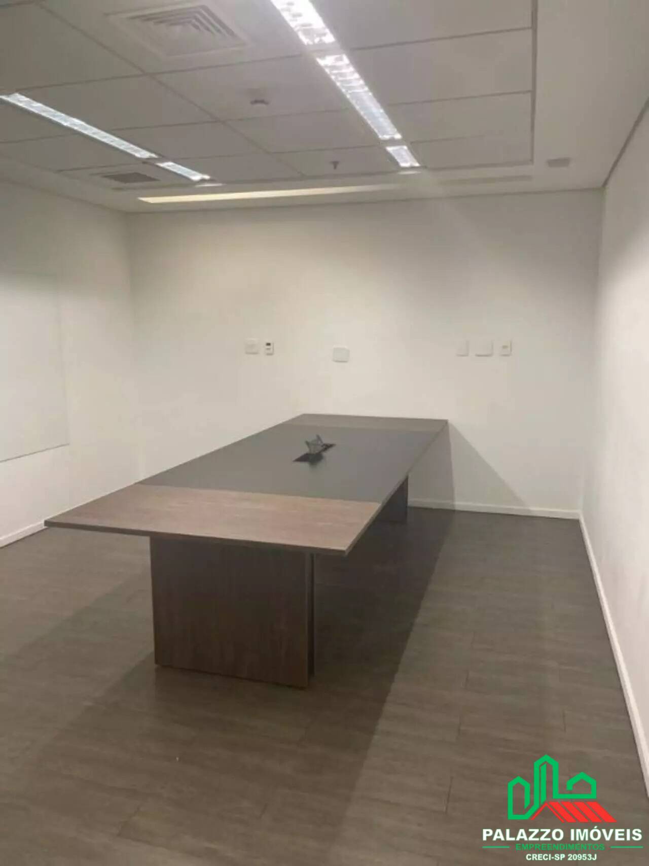 Sala-Conjunto, 1550 m² - Foto 19