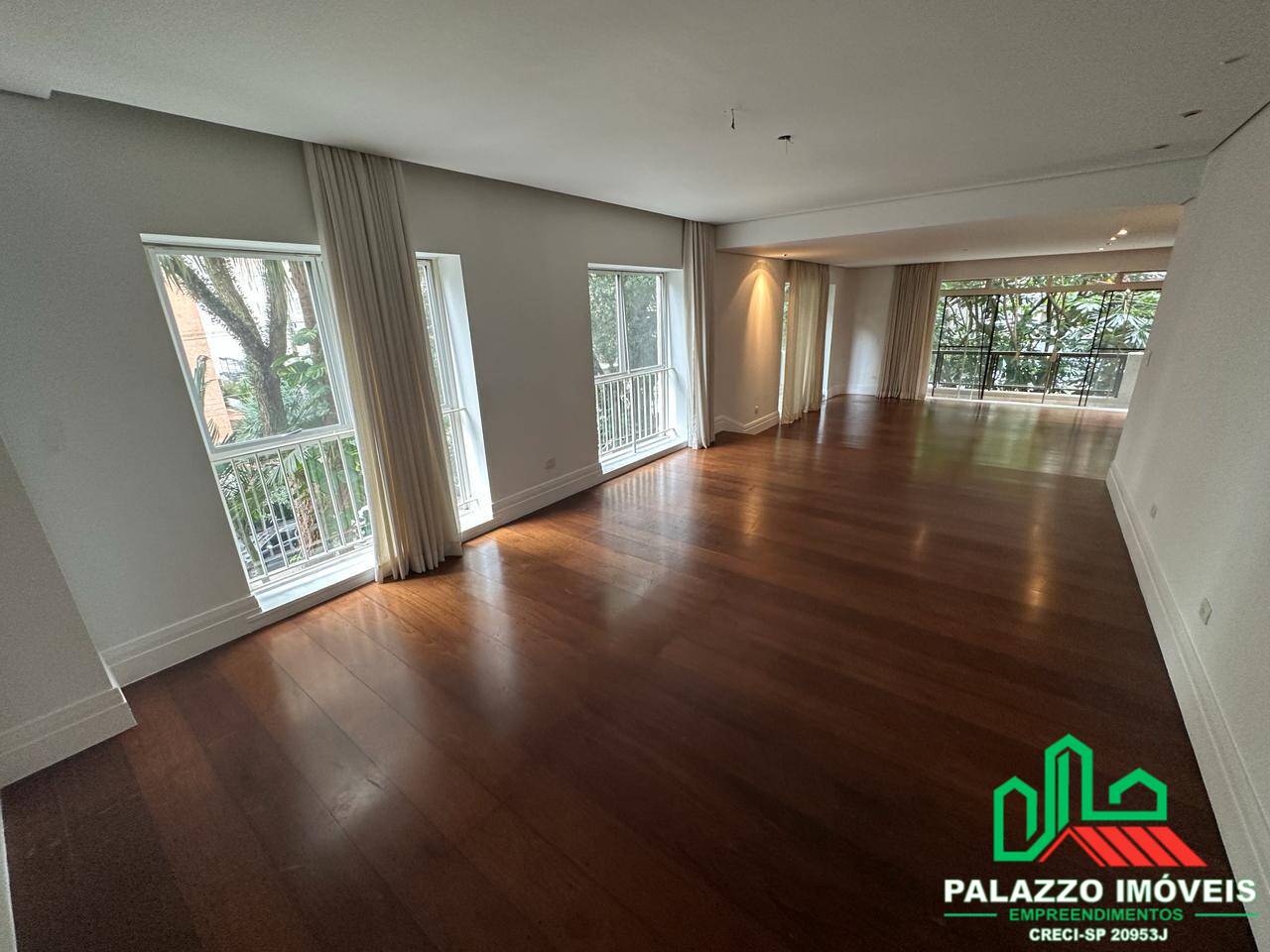 Apartamento, 3 quartos, 245 m² - Foto 2