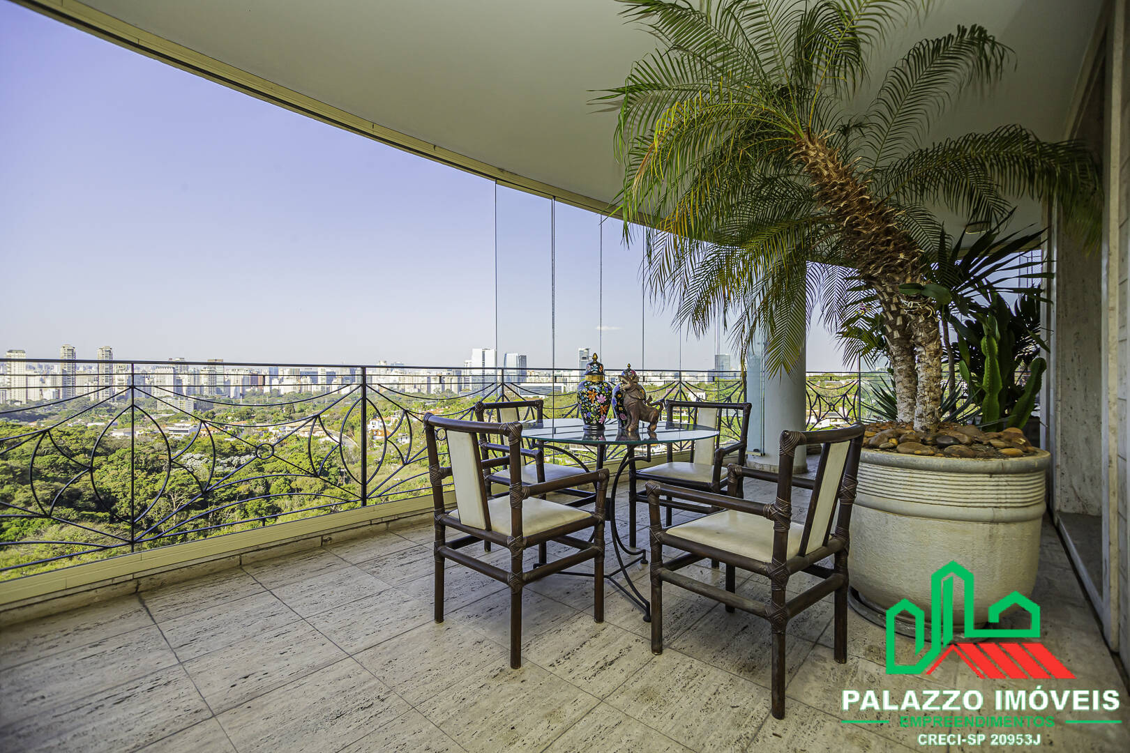Apartamento à venda com 4 quartos, 648m² - Foto 2
