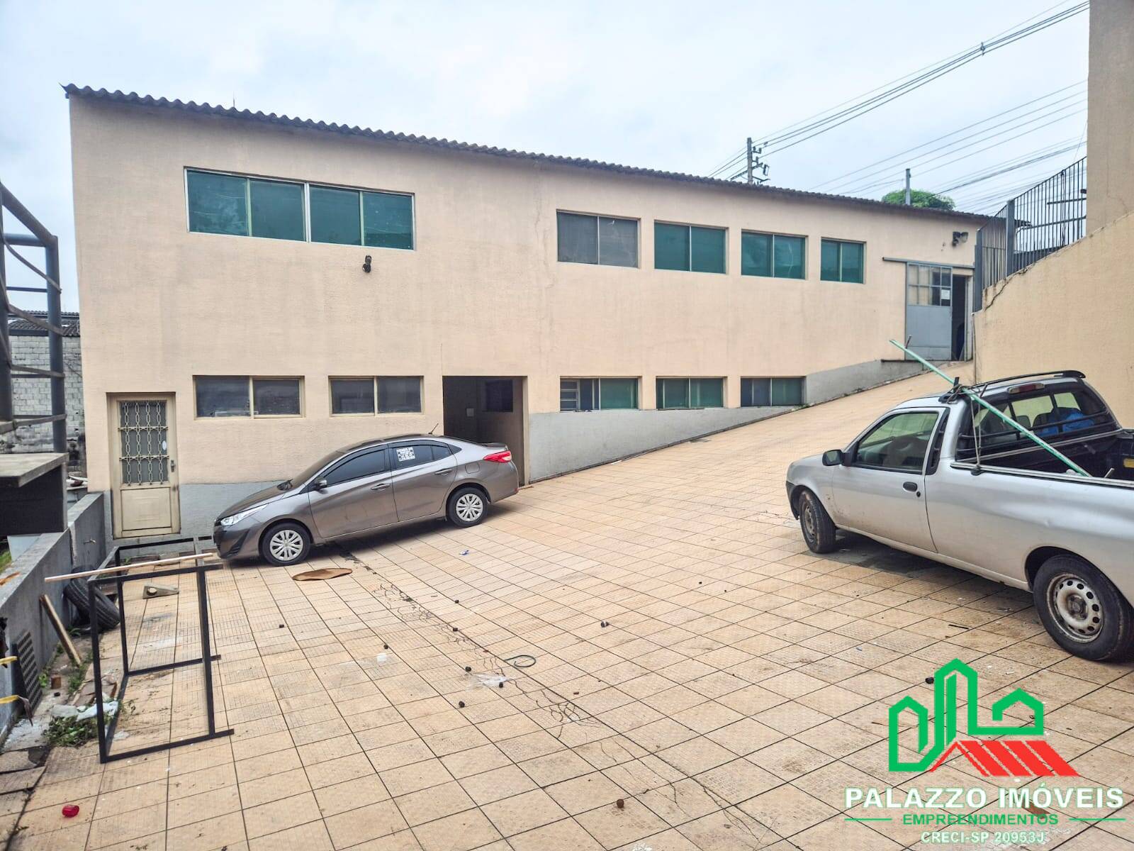 Depósito-Galpão, 1400 m² - Foto 1